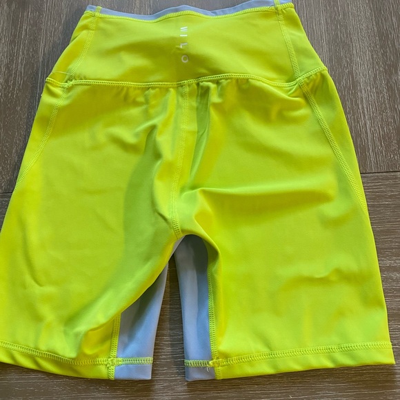 Wilo Women’s Color-block Biker Shorts Neon Yellow Light Blue - Picture 7 of 9